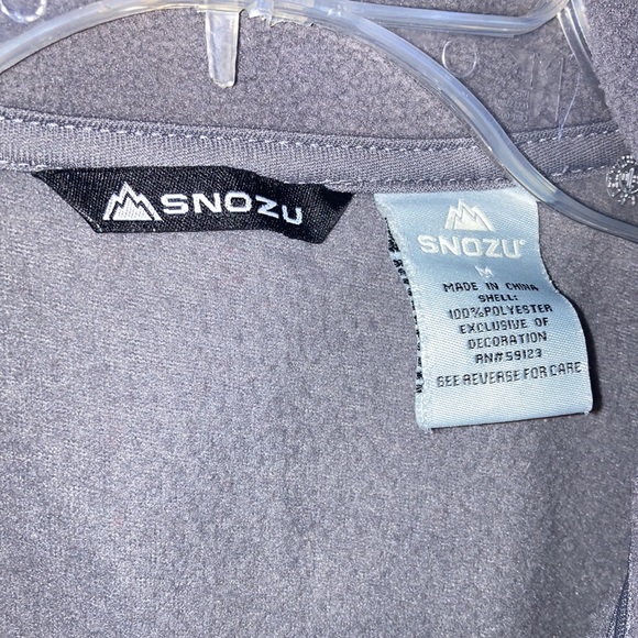 Snozu | Women’s GrayFleece Jacket w/plaid design - Size Medium - Picture 3 of 7